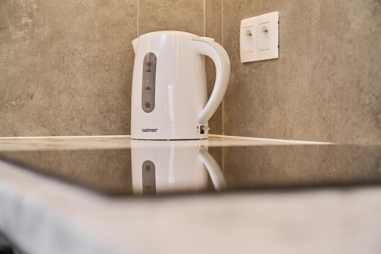 Apartment Wichrowa With Free Garage Wroclaw By Noclegi Renters Esterno foto